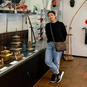 Meet your Posher, Sither